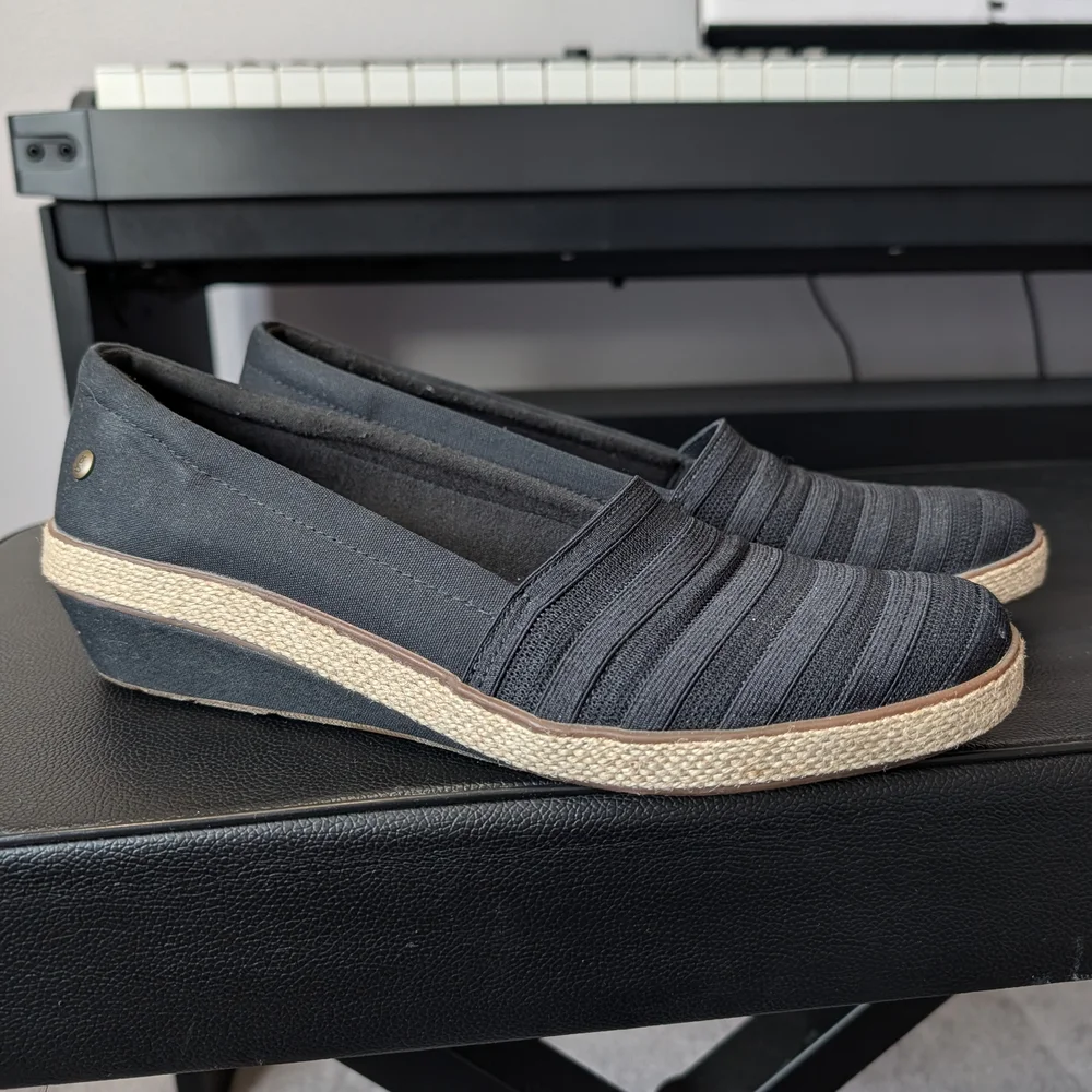 Grasshoppers Size 10‎ Black Slip On Espadrille Wedge Sneakers